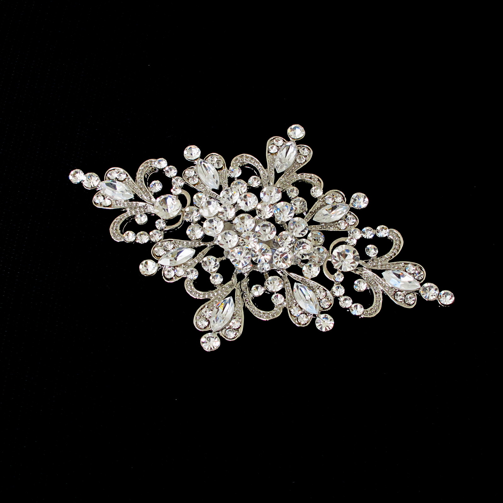 BH2005 – Isabella Brooch | Edna Mavis